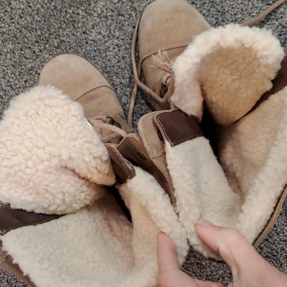 Ugg Australia Women Gradin  Ankle Suede Lace-up Sheepskin Boots shoes sz 6 - Picture 13 of 15